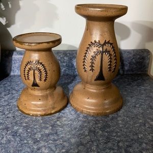 2 candle holders